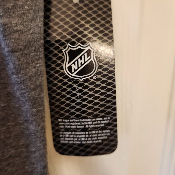 Detroit Red Wings NHL Womens T-Shirt L/G 12/14 Gray Cotton Blend Short Sleeve - Picture 5 of 8